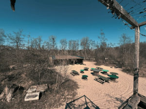 Terrain de laser game extérieur en forêt à Berck-sur-Mer